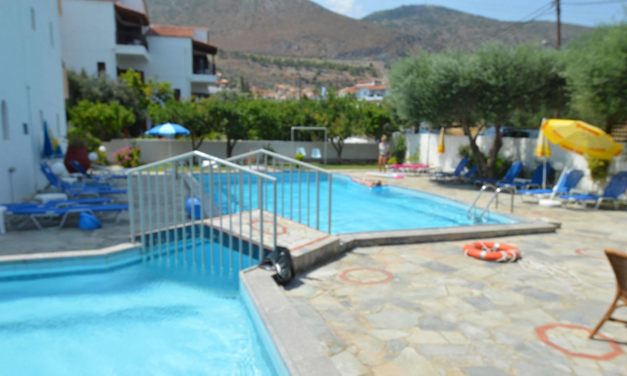 Krits Hotel Hersonissos  Exterior photo